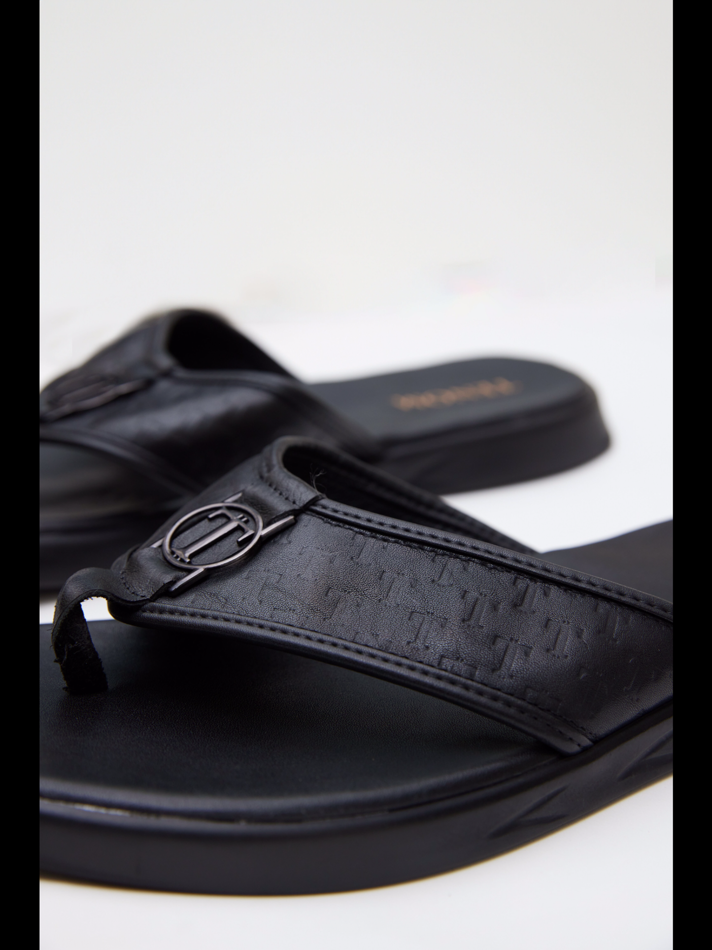 Flem Sandals